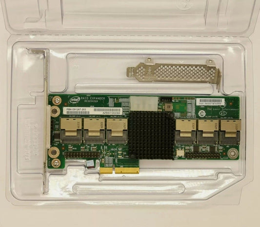 Intel RES2SV240 SAS Expander RAID Karte 24 Port 6G SATA Server Adapter in klarem Verpackung.